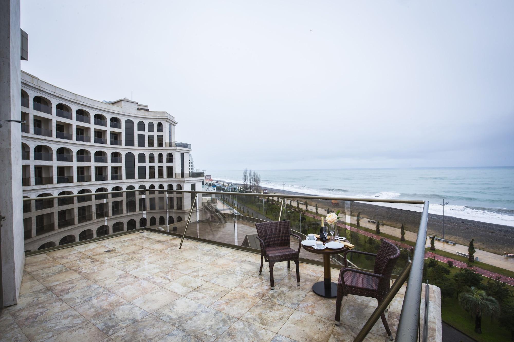 Colosseum Marina Hotel Batumi Luaran gambar
