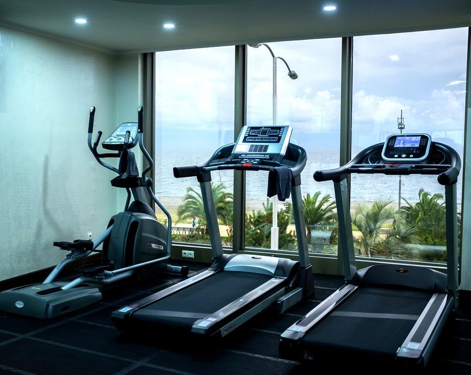 Colosseum Marina Hotel Batumi Luaran gambar