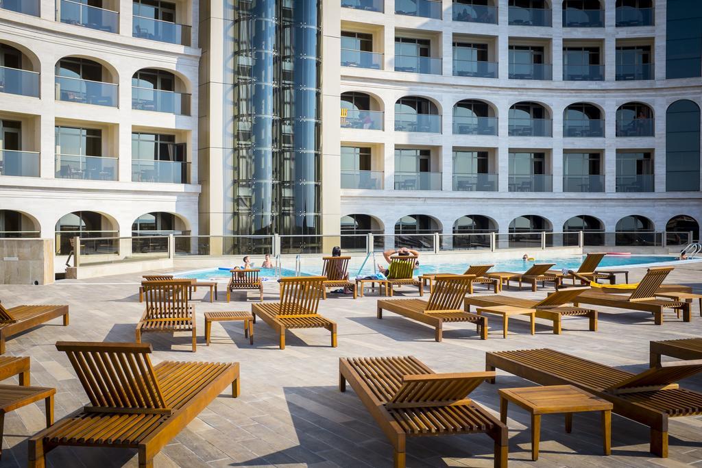 Colosseum Marina Hotel Batumi Luaran gambar