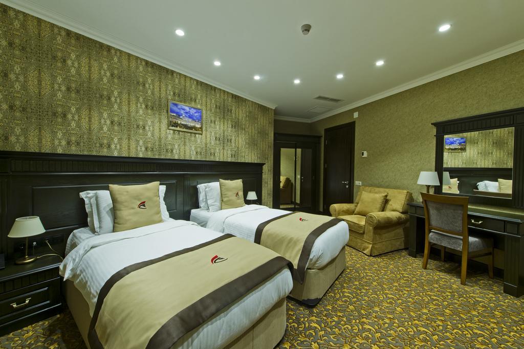 Colosseum Marina Hotel Batumi Luaran gambar