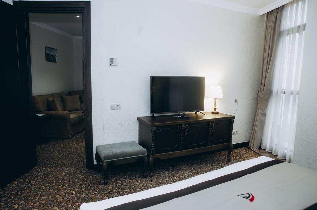 Colosseum Marina Hotel Batumi Luaran gambar