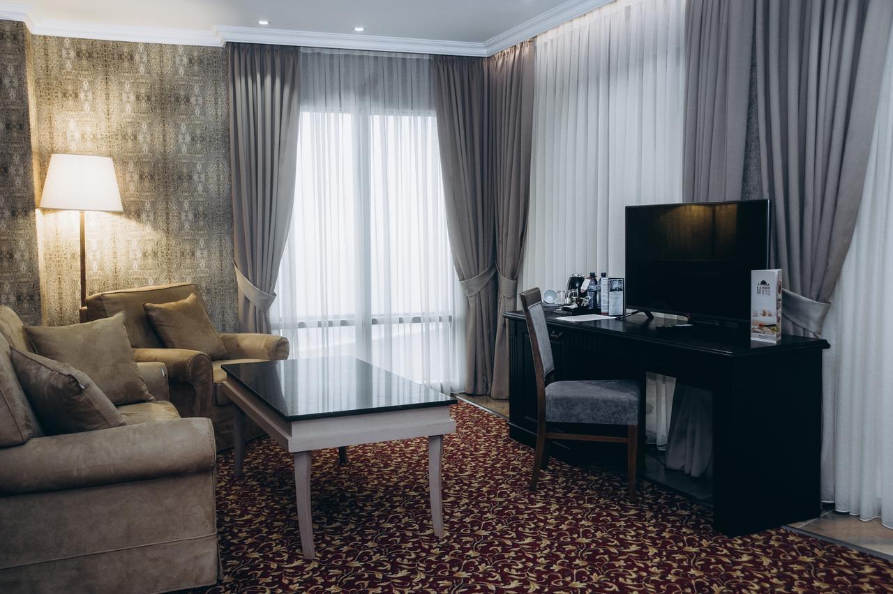 Colosseum Marina Hotel Batumi Luaran gambar